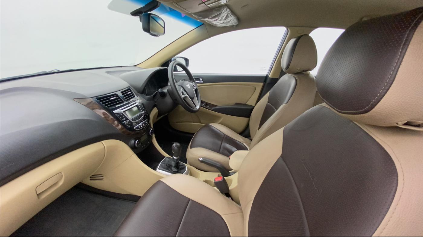 2014 Hyundai Verna FLUIDIC 1.6 VTVT SX, Petrol, Manual, 77,448 km, Right Side Front Door Cabin