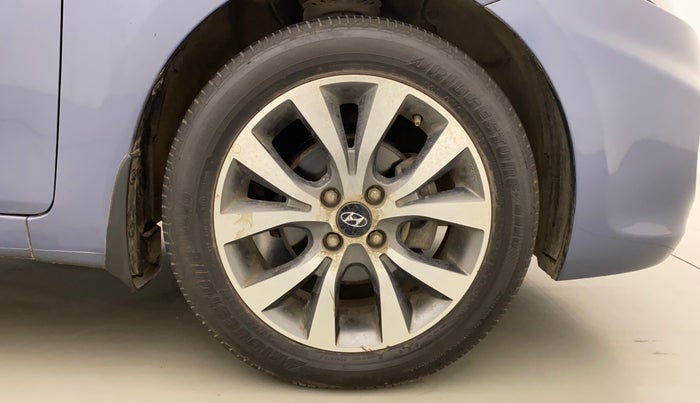 2014 Hyundai Verna FLUIDIC 1.6 VTVT SX, Petrol, Manual, 77,448 km, Right Front Wheel