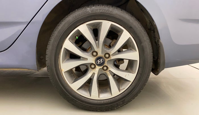 2014 Hyundai Verna FLUIDIC 1.6 VTVT SX, Petrol, Manual, 77,448 km, Left Rear Wheel