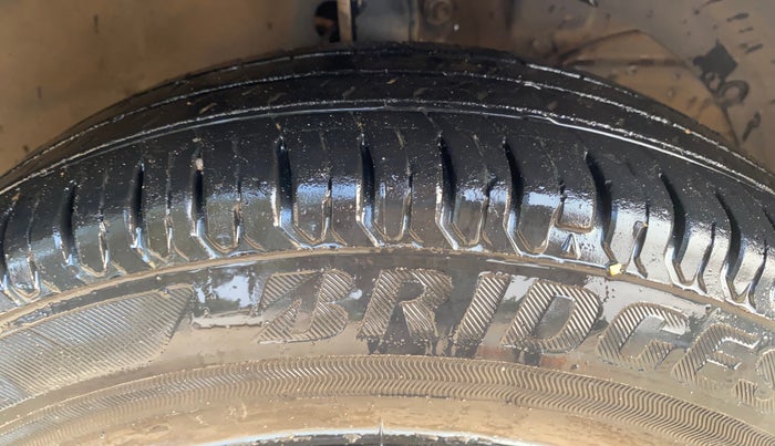 2019 Maruti Dzire VXI, Petrol, Manual, 42,684 km, Right Front Tyre Tread