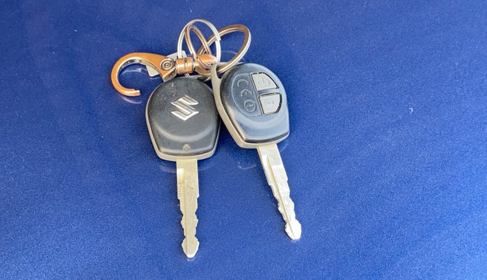 2019 Maruti Dzire VXI, Petrol, Manual, 42,684 km, Key Close Up