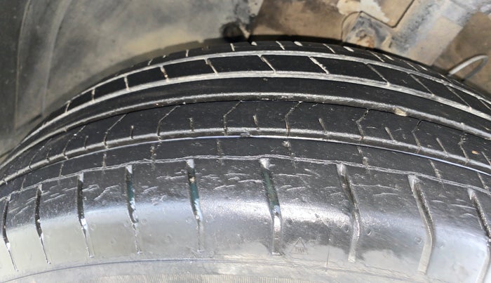 2020 Hyundai VENUE S 1.2, Petrol, Manual, 29,837 km, Left Front Tyre Tread