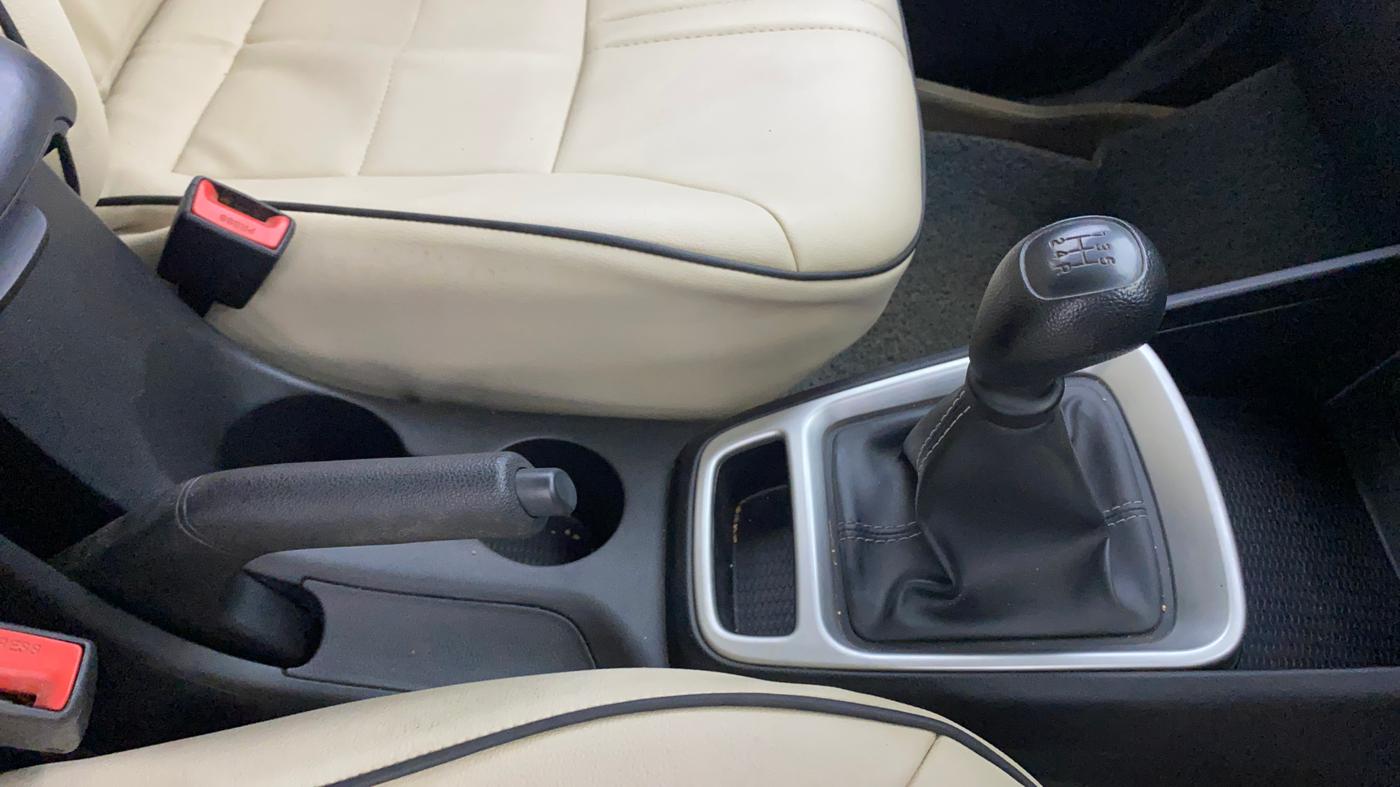 2020 Hyundai VENUE S 1.2, Petrol, Manual, 29,837 km, Gear Lever
