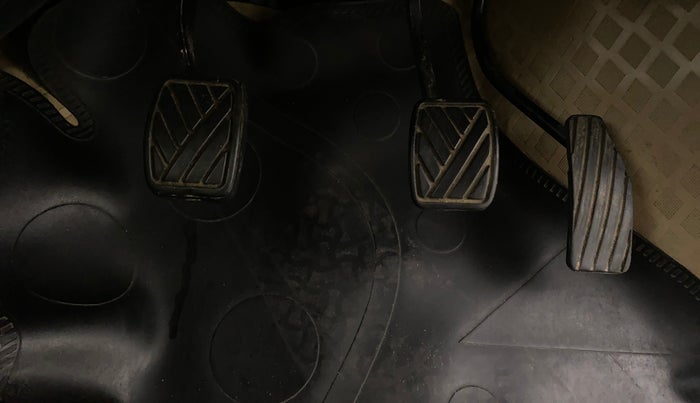 2017 Maruti Wagon R 1.0 VXI, Petrol, Manual, 36,704 km, Pedals