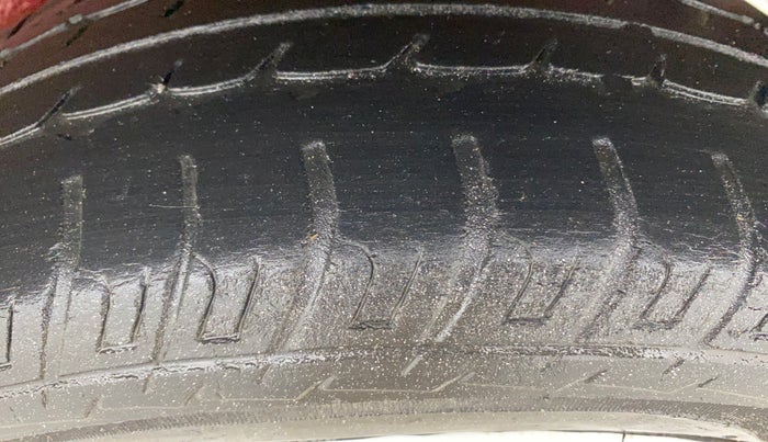 2017 Maruti Wagon R 1.0 VXI, Petrol, Manual, 36,704 km, Left Rear Tyre Tread