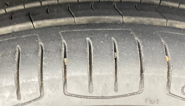 2018 Maruti IGNIS ALPHA 1.2, Petrol, Manual, 48,602 km, Right Front Tyre Tread