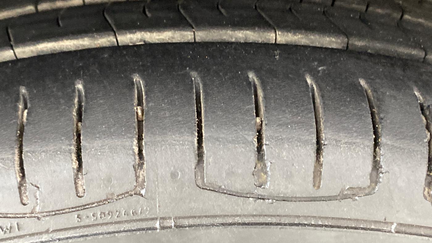 2018 Maruti IGNIS ALPHA 1.2, Petrol, Manual, 48,582 km, Left Front Tyre Tread