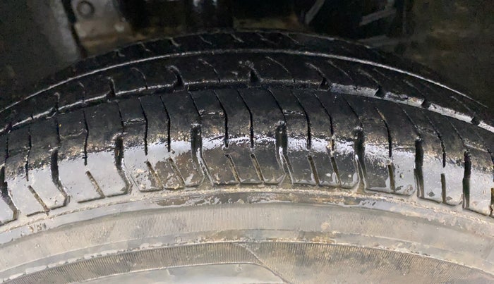 2018 Datsun Redi Go T (O), CNG, Manual, 1,02,241 km, Left Front Tyre Tread