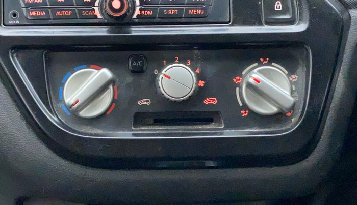 2018 Datsun Redi Go T (O), CNG, Manual, 1,02,241 km, AC Unit - Directional switch has minor damage
