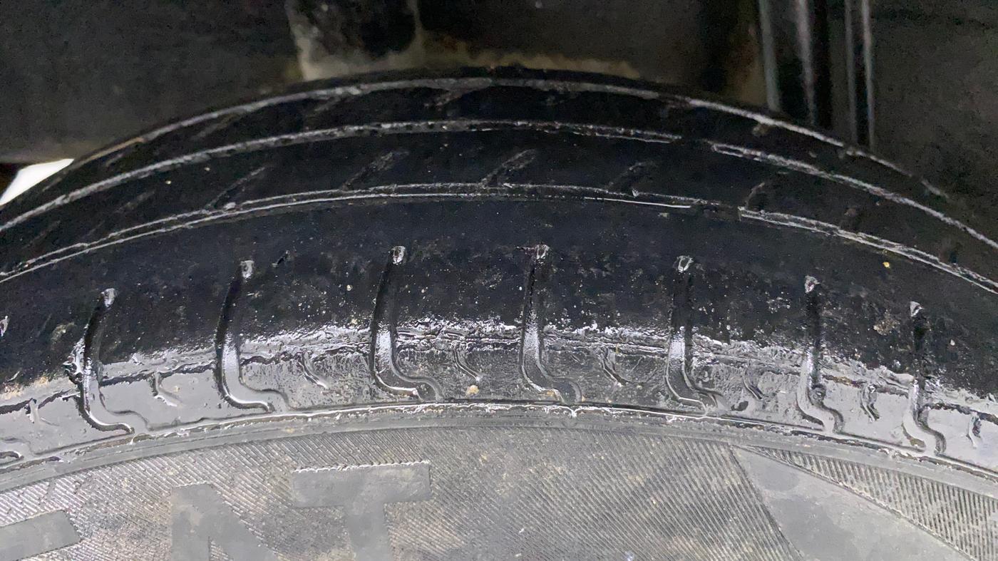 2018 Datsun Redi Go T (O), CNG, Manual, 1,02,241 km, Right Rear Tyre Tread