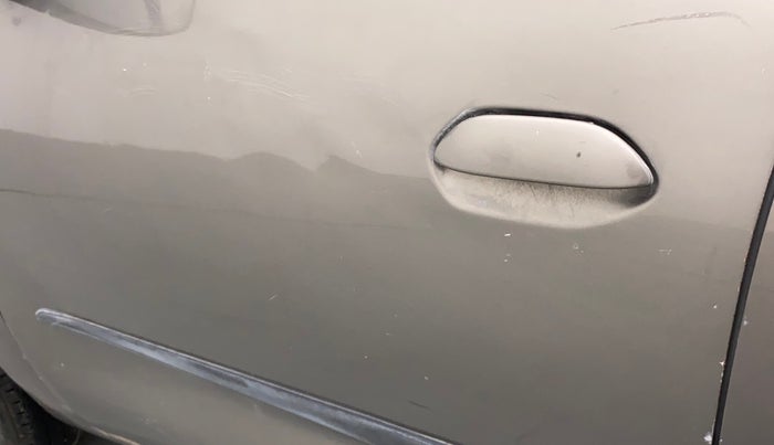 2018 Datsun Redi Go T (O), CNG, Manual, 1,02,241 km, Front passenger door - Slightly dented