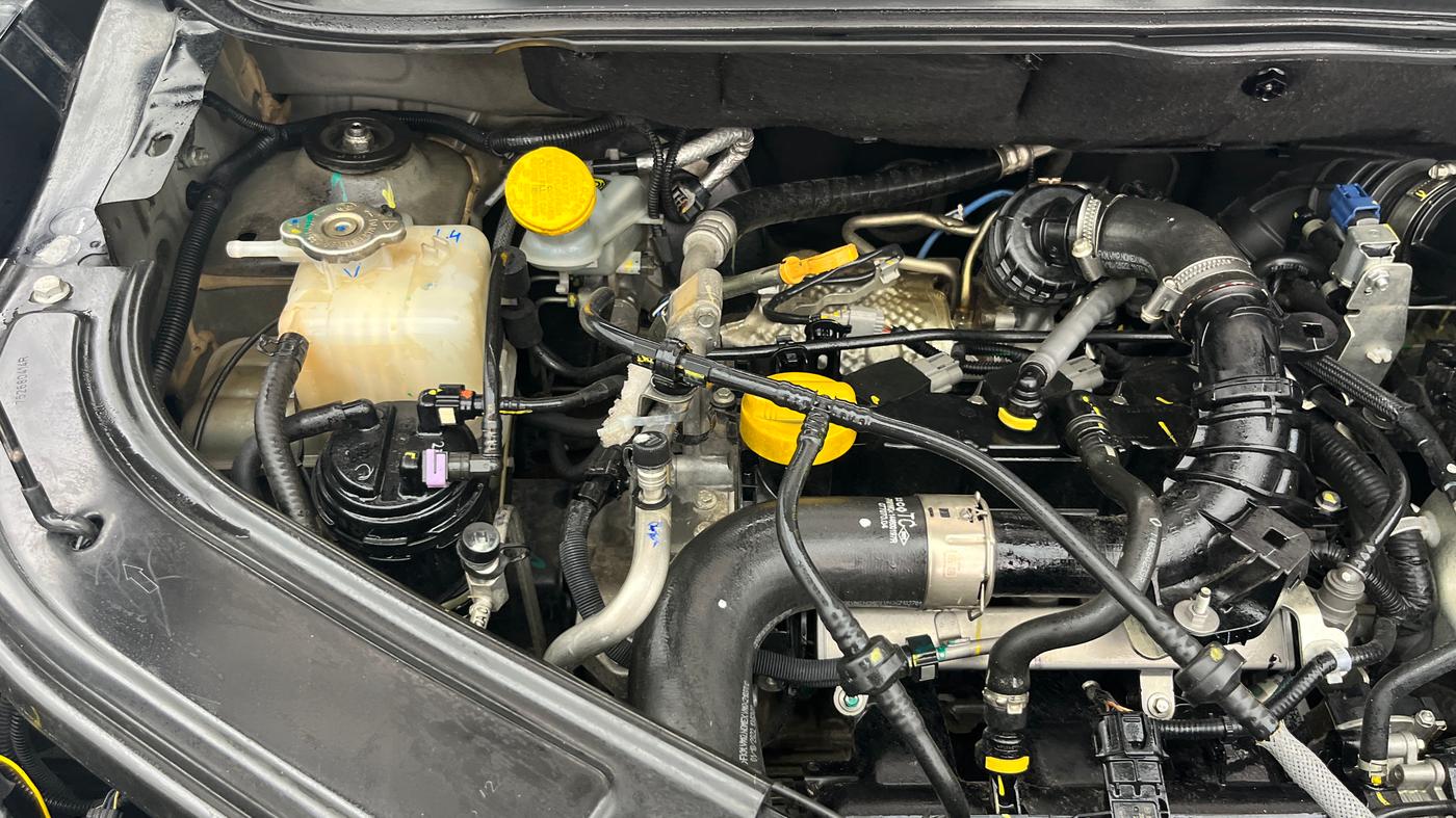 2022 Renault Kiger RXZ TURBO CVT DUAL TONE, Petrol, Automatic, 48,856 km, Engine View - Right
