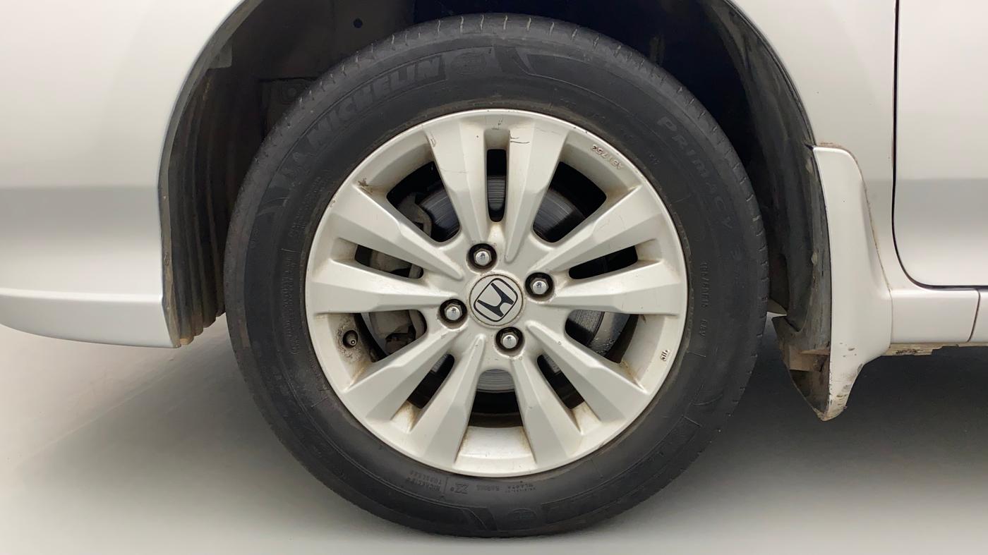 2013 Honda City 1.5L I-VTEC V MT, Petrol, Manual, 1,04,308 km, Left Front Wheel