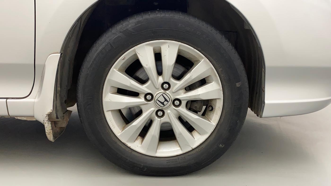 2013 Honda City 1.5L I-VTEC V MT, Petrol, Manual, 1,04,308 km, Right Front Wheel