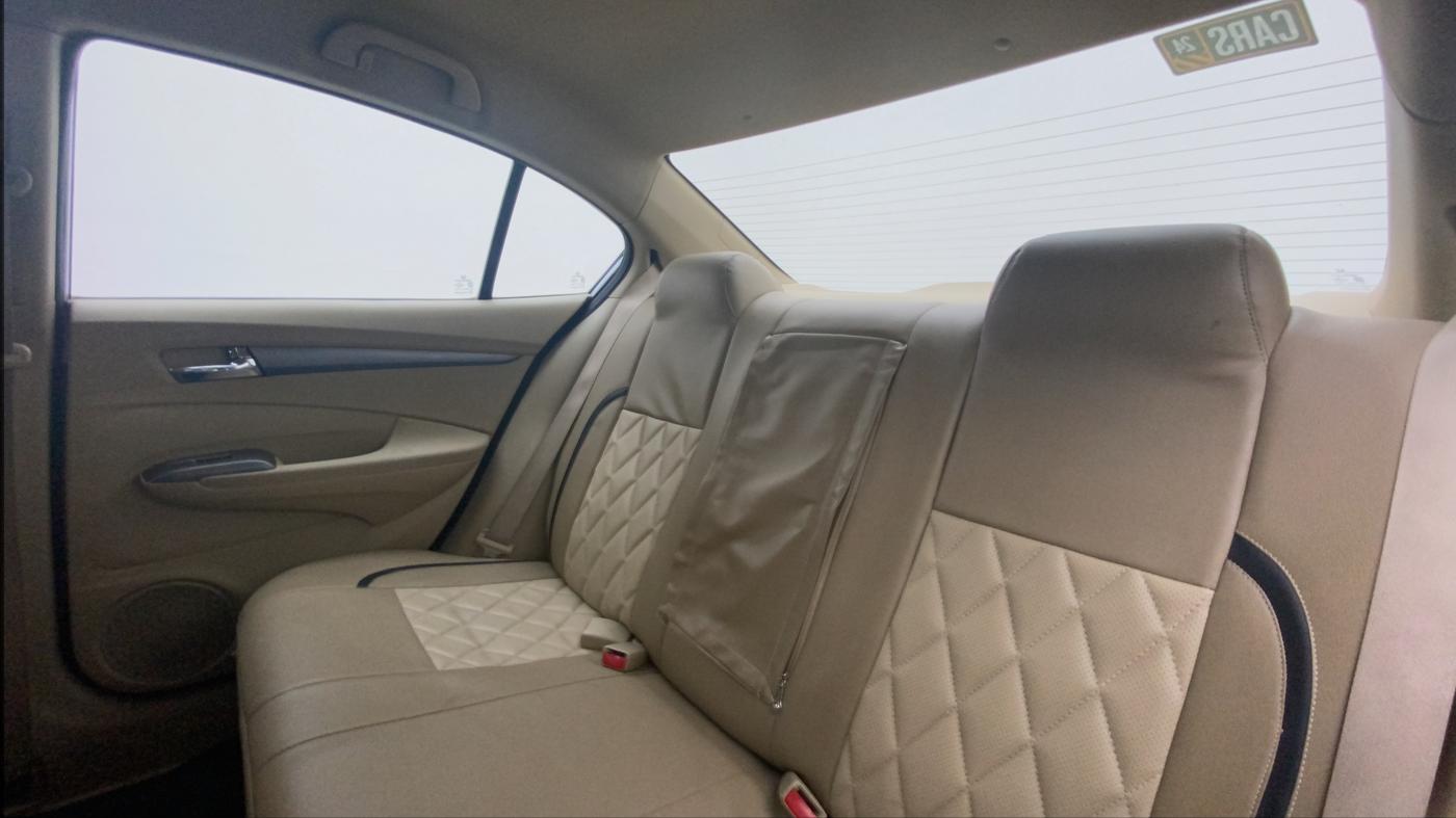 2013 Honda City 1.5L I-VTEC V MT, Petrol, Manual, 1,04,308 km, Right Side Rear Door Cabin