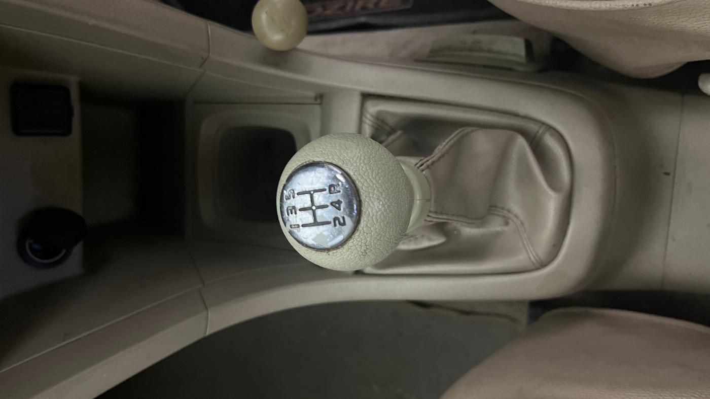 2016 Maruti Swift Dzire VXI, Petrol, Manual, 48,961 km, Gear Lever