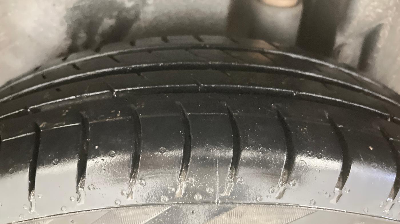 2016 Maruti Swift Dzire VXI, Petrol, Manual, 48,961 km, Left Rear Tyre Tread