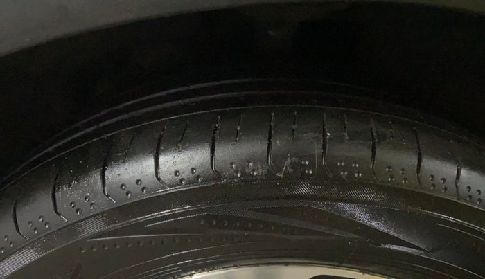 2017 Renault Captur PLATINE DIESEL , Diesel, Manual, 1,18,040 km, Left Front Tyre Tread