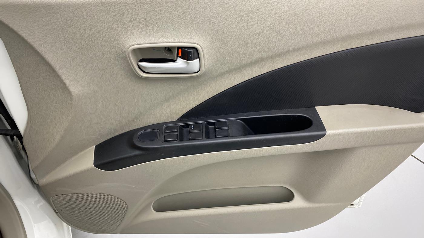 2017 Maruti Celerio VXI, Petrol, Manual, 24,779 km, Driver Side Door Panels Control
