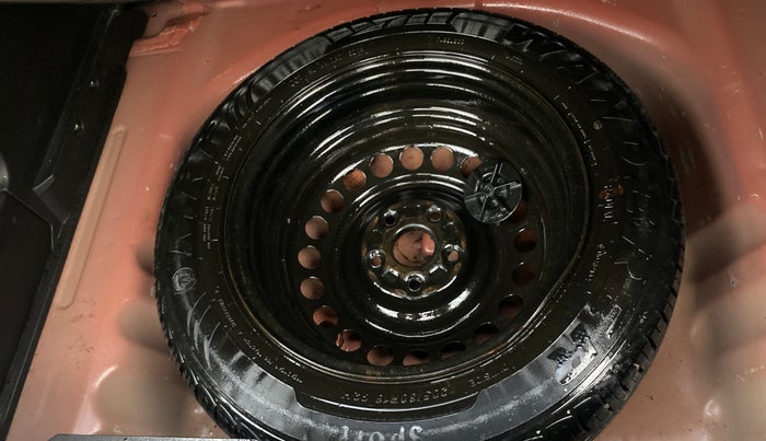 2020 Maruti Vitara Brezza VDI, Diesel, Manual, 52,852 km, Spare Tyre