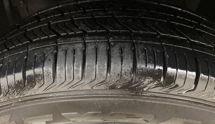 2020 Maruti Vitara Brezza VDI, Diesel, Manual, 52,852 km, Left Front Tyre Tread