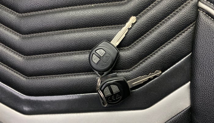 2020 Maruti Vitara Brezza VDI, Diesel, Manual, 52,852 km, Key Close Up