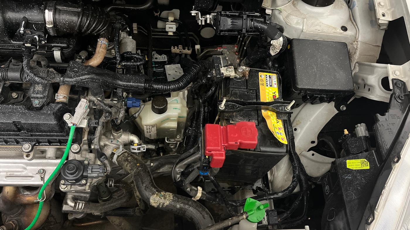 2022 Maruti Swift ZXI AMT, Petrol, Automatic, 39,752 km, Engine View - Left