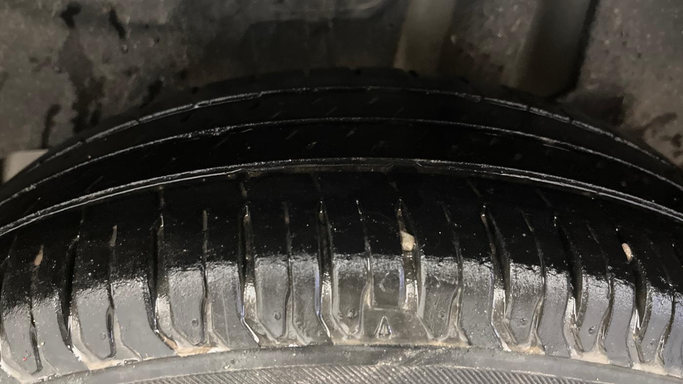 2022 Maruti Swift ZXI AMT, Petrol, Automatic, 39,752 km, Left Rear Tyre Tread