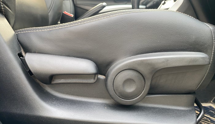 2020 Maruti S Cross ALPHA 1.5, Petrol, Manual, 1,03,527 km, Driver Side Adjustment Panel