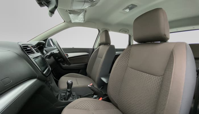2020 Toyota URBAN CRUISER PREMIUM MT, Petrol, Manual, 33,538 km, Right Side Front Door Cabin