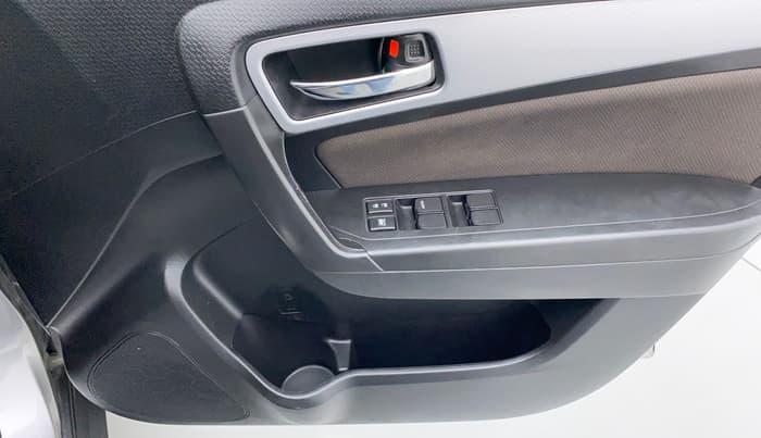2020 Toyota URBAN CRUISER PREMIUM MT, Petrol, Manual, 33,538 km, Driver Side Door Panels Control