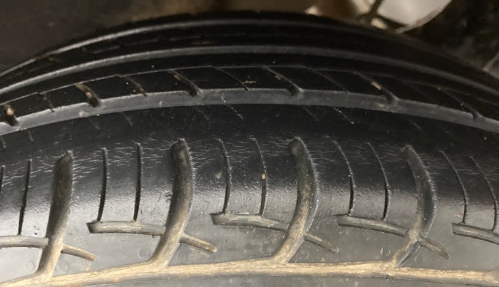 2018 Maruti Baleno DELTA 1.2 K12, Petrol, Manual, 37,747 km, Right Rear Tyre Tread