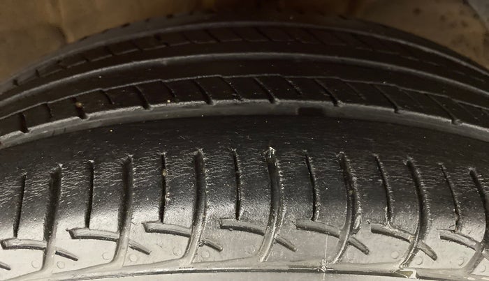 2018 Maruti Baleno DELTA 1.2 K12, Petrol, Manual, 37,747 km, Right Front Tyre Tread