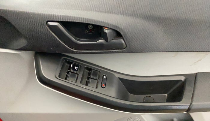 2022 Tata Tiago XT CNG, CNG, Manual, 73,666 km, Driver Side Door Panels Control