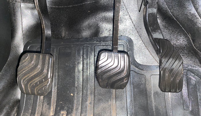 2024 Renault TRIBER RXZ, Petrol, Manual, 16,560 km, Pedals