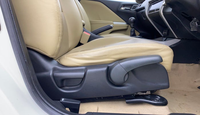 2017 Honda City 1.5L I-VTEC VX, Petrol, Manual, 23,669 km, Driver Side Adjustment Panel