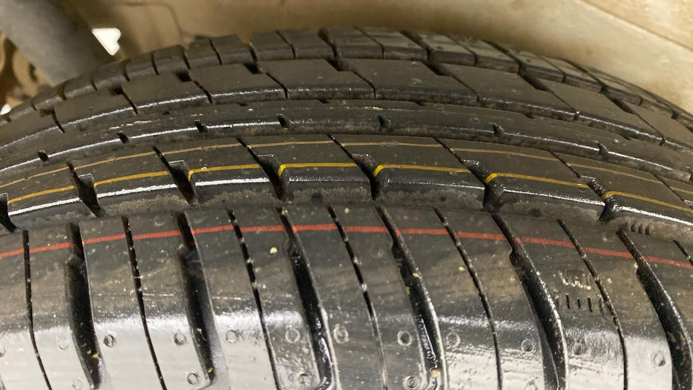 2013 Maruti Wagon R 1.0 VXI, Petrol, Manual, 67,293 km, Right Rear Tyre Tread
