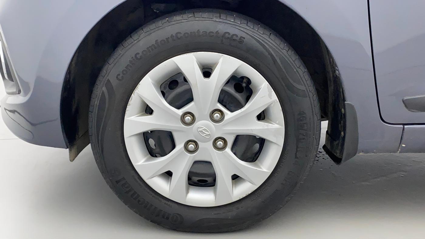2015 Hyundai Grand i10 SPORTZ 1.2 KAPPA VTVT, Petrol, Manual, 1,00,173 km, Left Front Wheel