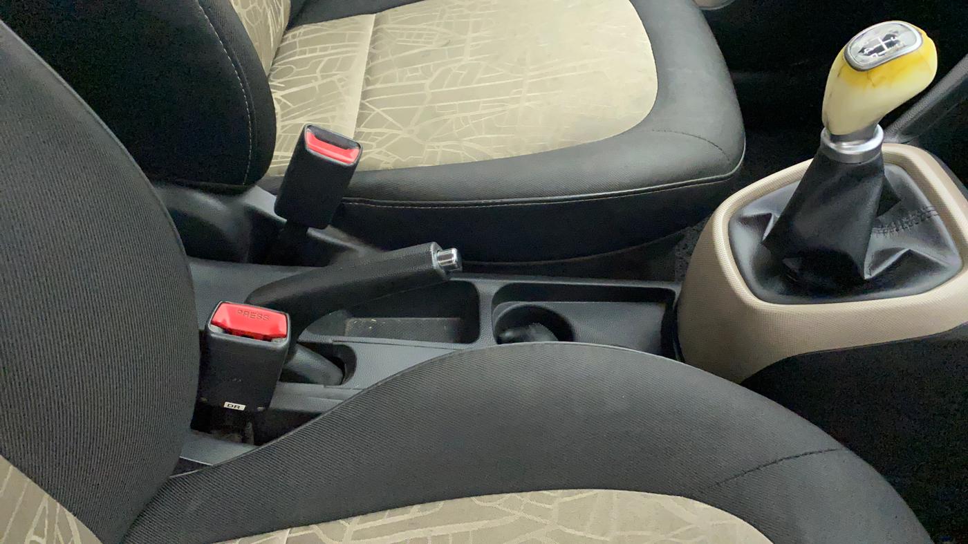 2015 Hyundai Grand i10 SPORTZ 1.2 KAPPA VTVT, Petrol, Manual, 1,00,173 km, Gear Lever