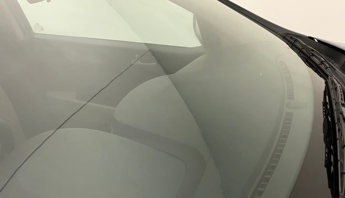 2015 Hyundai Grand i10 SPORTZ 1.2 KAPPA VTVT, Petrol, Manual, 1,00,173 km, Front windshield - Minor spot on windshield