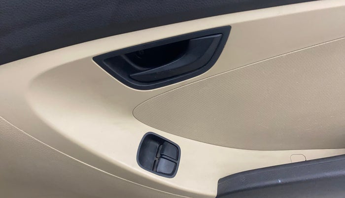 2013 Hyundai Eon ERA +, Petrol, Manual, 59,810 km, Driver Side Door Panels Control