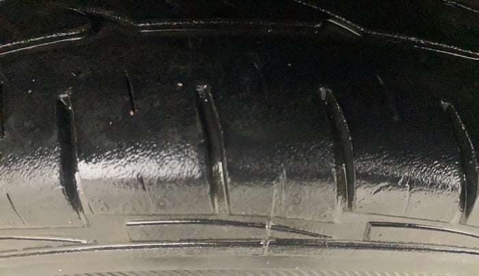 2013 Hyundai Eon ERA +, Petrol, Manual, 59,810 km, Left Front Tyre Tread