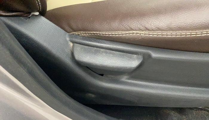 2013 Hyundai Eon ERA +, Petrol, Manual, 59,810 km, Driver Side Adjustment Panel