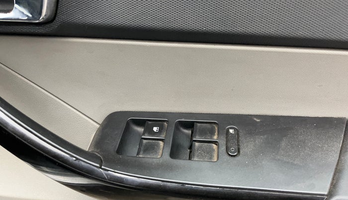 2018 Tata Tiago XZA PETROL, Petrol, Automatic, 42,455 km, Driver Side Door Panels Control