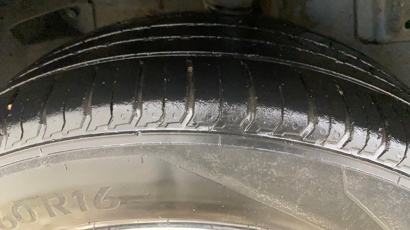 2018 Tata NEXON XZ PLUS DIESEL, Diesel, Manual, 1,22,860 km, Right Rear Tyre Tread