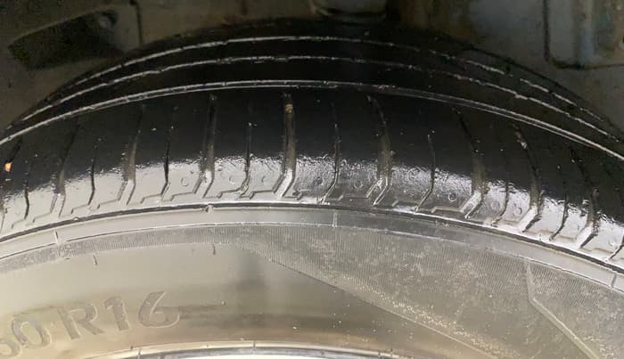 2018 Tata NEXON XZ PLUS DIESEL, Diesel, Manual, 1,22,785 km, Right Rear Tyre Tread