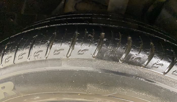 2018 Tata NEXON XZ PLUS DIESEL, Diesel, Manual, 1,22,785 km, Right Front Tyre Tread