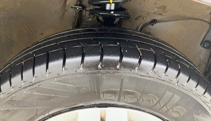 2021 Maruti Alto LXI OPT CNG, CNG, Manual, 55,172 km, Right Front Tyre Tread