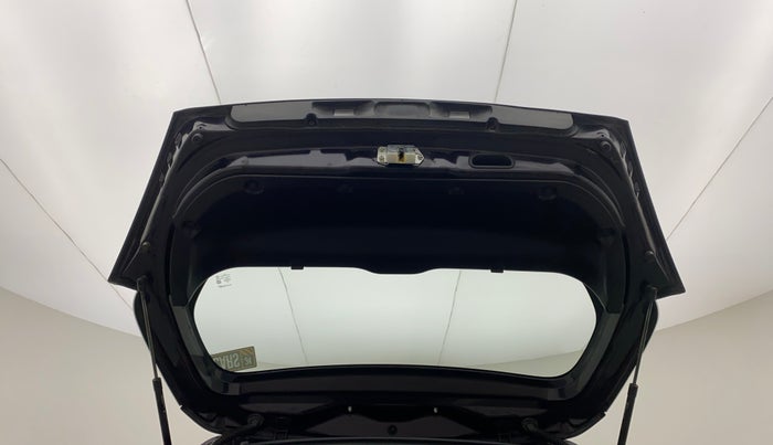 2016 Maruti Swift VXI, Petrol, Manual, 43,744 km, Boot Door Open