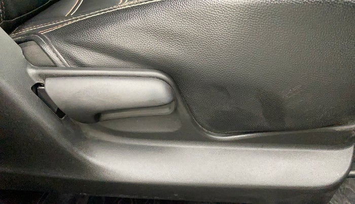2016 Maruti Swift VXI, Petrol, Manual, 43,744 km, Driver Side Adjustment Panel